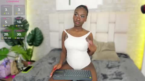 estefany online show from 02.22.25