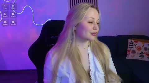 Estella online show from 03.23.26