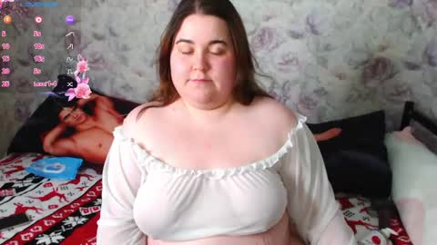 Snapshot of estelle_hicks chatting on 12.20.24 estelle_hicks online show from 12.20.24