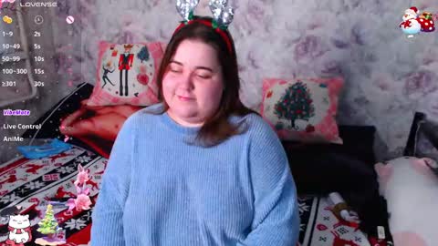 Snapshot of estelle_hicks chatting on 12.27.24 estelle_hicks online show from 12.27.24