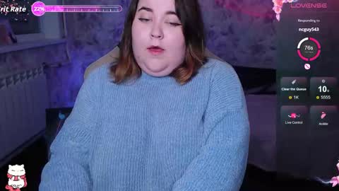 Snapshot of estelle_hicks chatting on 09.09.25 estelle_hicks online show from 09.09.25