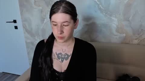 Ester Henderson online show from 07.28.26