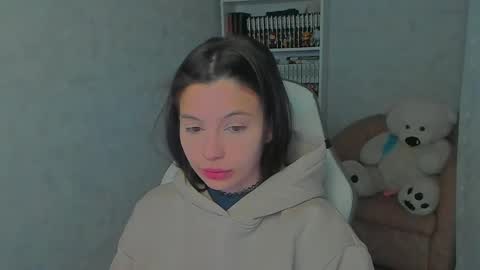 Ester online show from 02.17.25