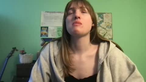 Esther Grey online show from 02.26.25