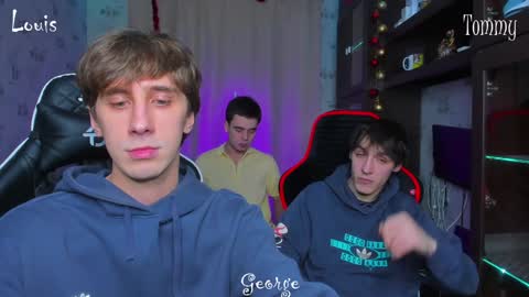 Snapshot of esthetics_boys chatting on 01.05.25 LOUIS online show from 01.05.25