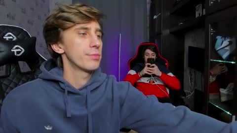 Snapshot of esthetics_boys chatting on 03.03.25 LOUIS online show from 03.03.25