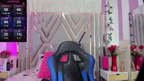 Snapshot of estrella_bonita chatting on 07.23.26 estrella online show from 07.23.26