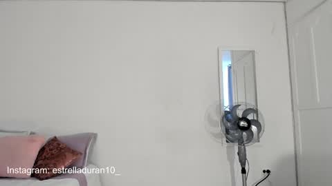 Snapshot of estrella_duran chatting on 01.29.25 Estrellita online show from 01.29.25