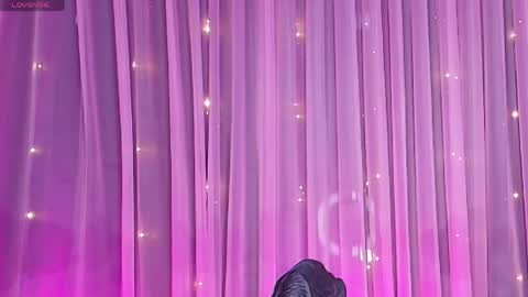 Estrella online show from 04.08.26