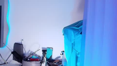 Snapshot of estrella_hanks_ chatting on 06.24.26 Estrella online show from 06.24.26