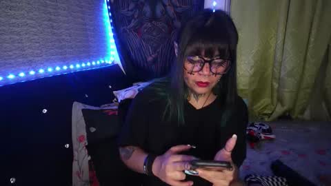 Snapshot of eta_carinae6 chatting on 10.26.25 eta_carinae6 online show from 10.26.25