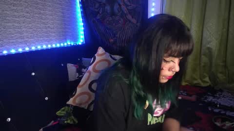 Snapshot of eta_carinae6 chatting on 11.17.25 eta_carinae6 online show from 11.17.25