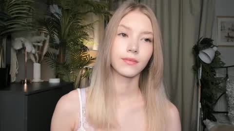 Snapshot of eternity_cuite chatting on 10.23.25 Natalie online show from 10.23.25