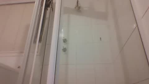 ET online show from 11.16.25