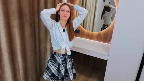 Snapshot of ethaalvidrez chatting on 12.02.25 Mary online show from 12.02.25