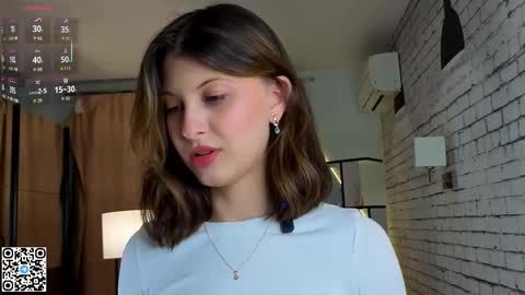 Snapshot of ethalhatchell chatting on 10.05.25 Elsa online show from 10.05.25