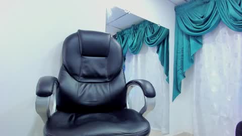 Snapshot of ethan_boy_ chatting on 12.10.24 Ethan online show from 12.10.24