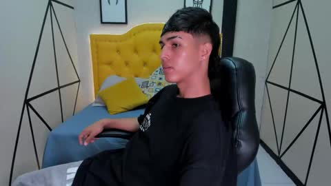 E T H A N  online show from 02.06.26