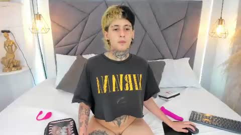 Snapshot of ethan_lennox_ chatting on 07.22.26 Ethan online show from 07.22.26