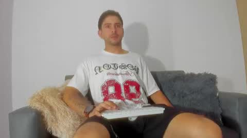 Ethan Muller online show from 02.08.25