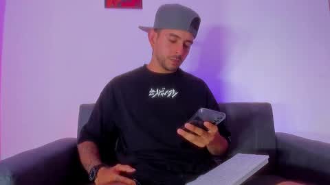 Ethan Muller online show from 02.10.25