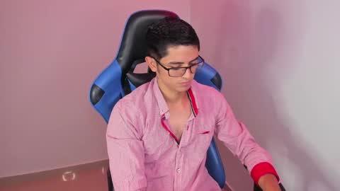 Snapshot of ethan_sai01 chatting on 01.10.25 ETHAN SAI online show from 01.10.25