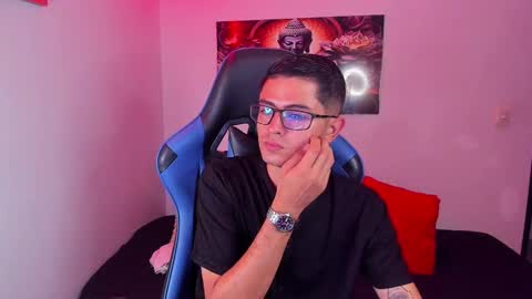 Snapshot of ethan_sai01 chatting on 11.05.25 ETHAN SAI online show from 11.05.25