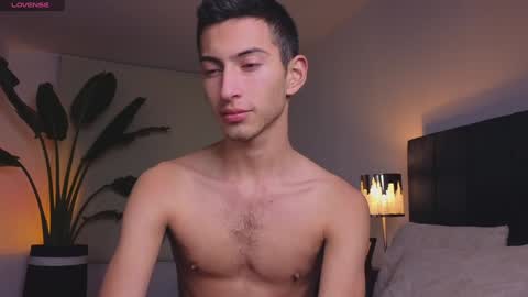 Snapshot of ethan_skiny_ chatting on 01.06.25 Joan online show from 01.06.25