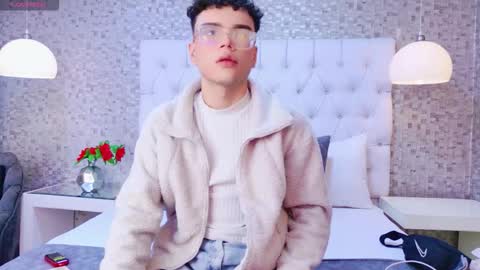 Snapshot of ethanleroyy chatting on 10.19.25 Ethan Leroy online show from 10.19.25