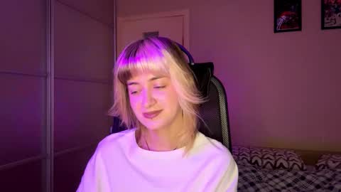 Snapshot of ethelynprochaska chatting on 11.11.25 Emily online show from 11.11.25