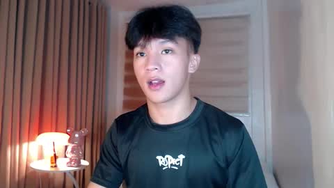 Snapshot of etherealboytoy4hire chatting on 04.24.26 Rey online show from 04.24.26