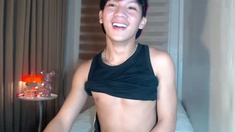 Snapshot of etherealboytoy4hire chatting on 06.25.26 Rey online show from 06.25.26