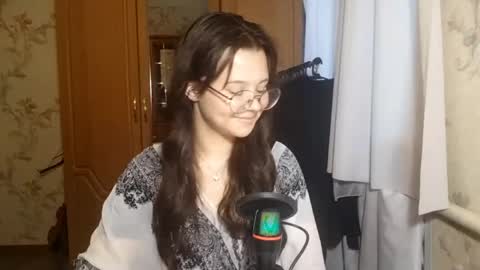 Snapshot of eugeniecarrubba chatting on 05.18.26 Lily 1st day online show from 05.18.26