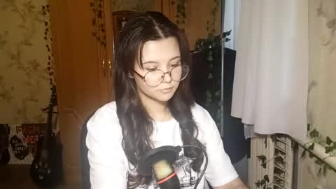 Snapshot of eugeniecarrubba chatting on 05.26.26 Lily 1st day online show from 05.26.26