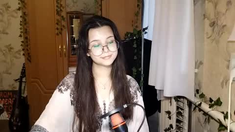 Snapshot of eugeniecarrubba chatting on 05.27.26 Lily 1st day online show from 05.27.26