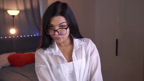 Camila online show from 12.03.25