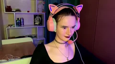 Snapshot of eunabiddlecome chatting on 02.26.26 Kate online show from 02.26.26