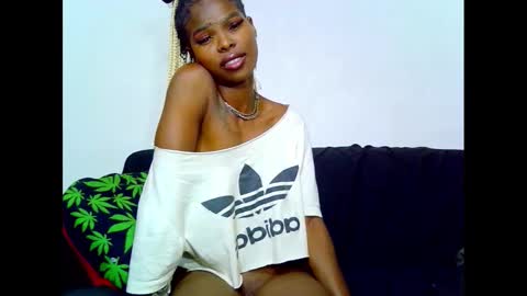 Snapshot of eva4him831 chatting on 01.26.25 eva4him831 online show from 01.26.25