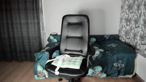 Eva online show from 12.24.24