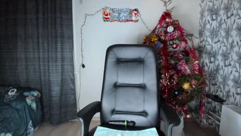 Snapshot of eva_7777 chatting on 01.06.25 Eva online show from 01.06.25