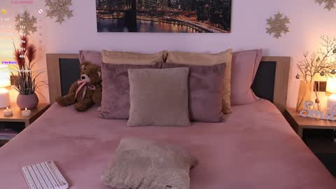 Snapshot of eva__si chatting on 01.11.25 Eva online show from 01.11.25