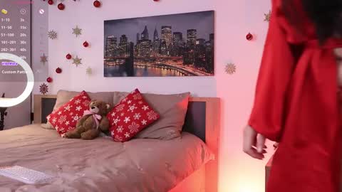 Snapshot of eva__si chatting on 12.17.25 Eva online show from 12.17.25