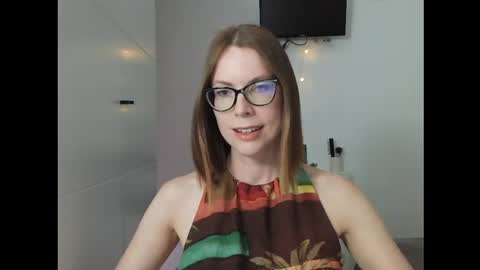 Snapshot of eva_cutesmile chatting on 07.28.26 Eva online show from 07.28.26