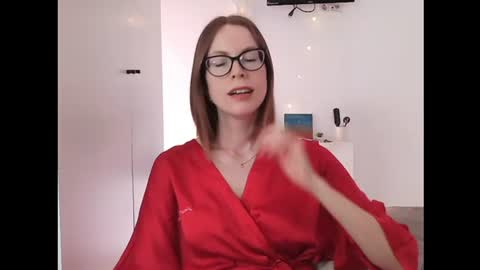 Snapshot of eva_cutesmile chatting on 07.29.26 Eva online show from 07.29.26