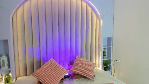 EVA DAEMON  online show from 12.04.25