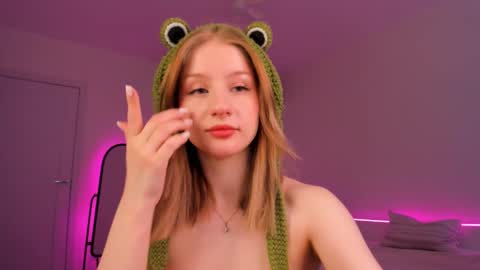 Eva Davis online show from 02.27.25