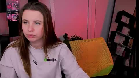 Snapshot of eva_drive chatting on 10.25.25 your dream online show from 10.25.25