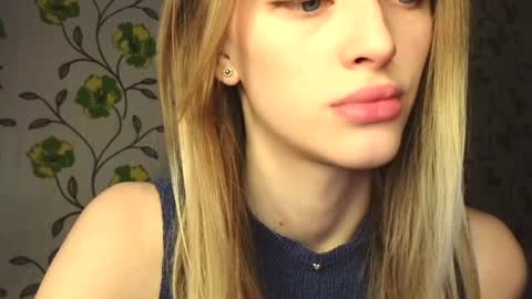 Snapshot of eva_eyre chatting on 05.08.26 Evvie online show from 05.08.26