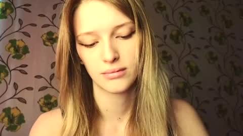 Snapshot of eva_eyre chatting on 05.12.26 Evvie online show from 05.12.26