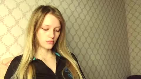 Snapshot of eva_eyre chatting on 05.15.26 Evvie online show from 05.15.26